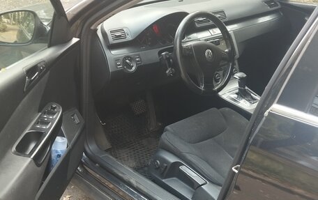 Volkswagen Passat B6, 2006 год, 550 000 рублей, 10 фотография