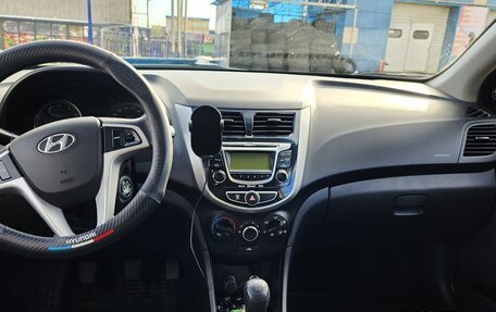 Hyundai Solaris II рестайлинг, 2013 год, 715 000 рублей, 6 фотография