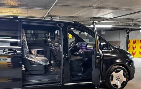 Mercedes-Benz V-Класс, 2024 год, 14 290 000 рублей, 18 фотография