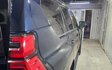 Toyota Land Cruiser Prado 150 рестайлинг 2, 2017 год, 5 750 000 рублей, 9 фотография