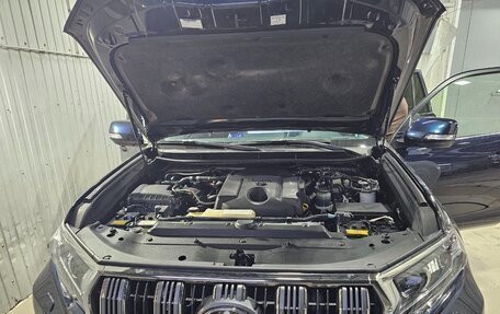 Toyota Land Cruiser Prado 150 рестайлинг 2, 2017 год, 5 750 000 рублей, 18 фотография