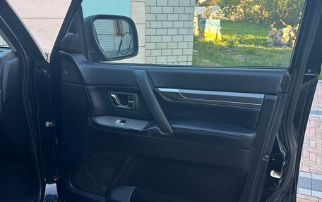 Mitsubishi Pajero IV, 2011 год, 2 200 000 рублей, 14 фотография