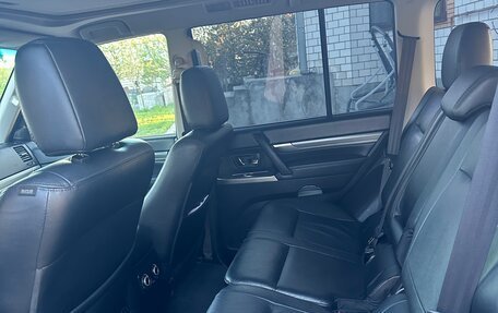 Mitsubishi Pajero IV, 2011 год, 2 200 000 рублей, 20 фотография