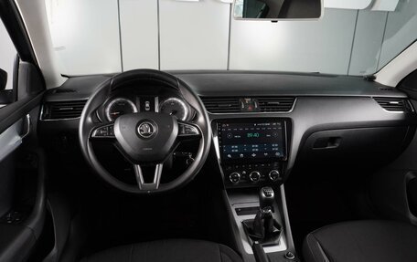 Skoda Octavia, 2018 год, 1 549 000 рублей, 6 фотография