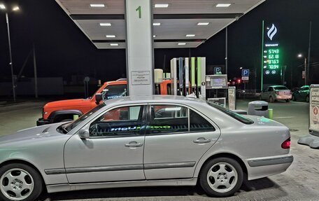 Mercedes-Benz E-Класс, 2000 год, 580 000 рублей, 2 фотография