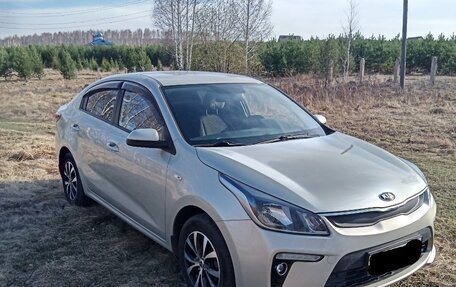 KIA Rio IV, 2018 год, 1 395 000 рублей, 3 фотография