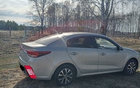 KIA Rio IV, 2018 год, 1 395 000 рублей, 4 фотография