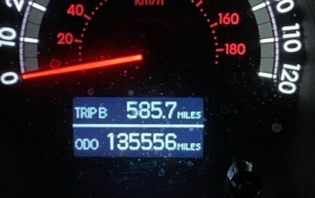 Toyota Sequoia II рестайлинг, 2013 год, 4 550 000 рублей, 21 фотография
