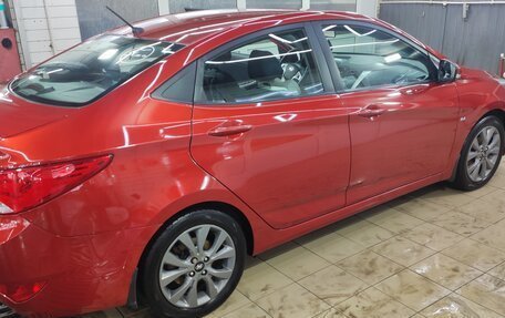 Hyundai Solaris II рестайлинг, 2016 год, 1 250 000 рублей, 3 фотография