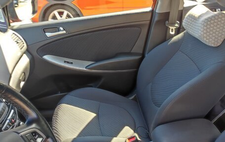 Hyundai Solaris II рестайлинг, 2016 год, 1 250 000 рублей, 16 фотография