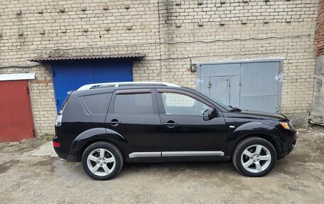 Mitsubishi Outlander III рестайлинг 3, 2008 год, 1 250 000 рублей, 10 фотография