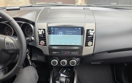 Mitsubishi Outlander III рестайлинг 3, 2008 год, 1 250 000 рублей, 12 фотография
