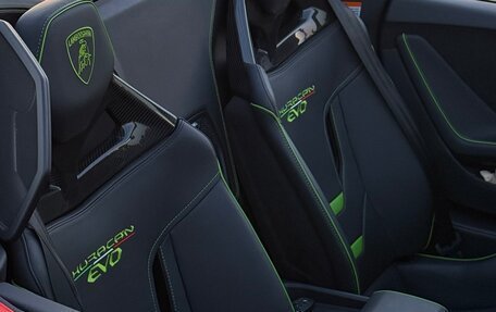 Lamborghini Huracán, 2020 год, 31 000 000 рублей, 12 фотография