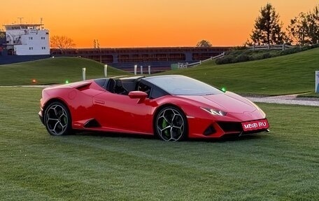 Lamborghini Huracán, 2020 год, 31 000 000 рублей, 4 фотография