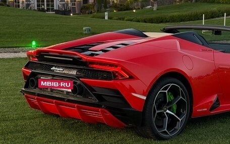 Lamborghini Huracán, 2020 год, 31 000 000 рублей, 10 фотография