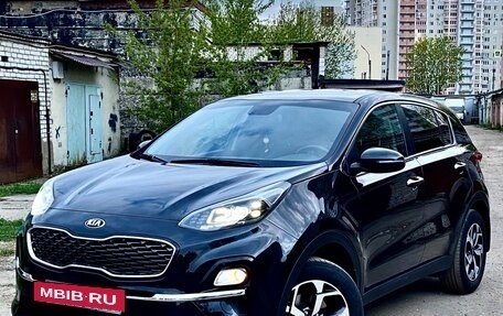 KIA Sportage IV рестайлинг, 2020 год, 2 200 000 рублей, 2 фотография