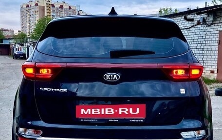 KIA Sportage IV рестайлинг, 2020 год, 2 200 000 рублей, 10 фотография