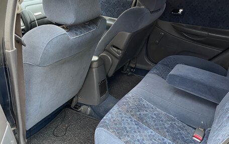 Mazda 323, 1999 год, 400 000 рублей, 10 фотография