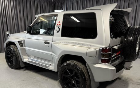 Mitsubishi Pajero III рестайлинг, 1997 год, 1 560 000 рублей, 21 фотография