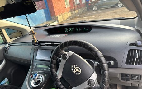 Toyota Prius, 2010 год, 1 300 000 рублей, 5 фотография