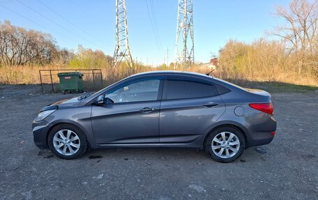 Hyundai Solaris II рестайлинг, 2013 год, 770 000 рублей, 8 фотография