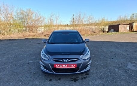 Hyundai Solaris II рестайлинг, 2013 год, 770 000 рублей, 2 фотография