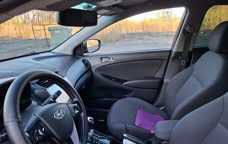 Hyundai Solaris II рестайлинг, 2013 год, 770 000 рублей, 11 фотография