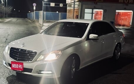 Mercedes-Benz E-Класс, 2013 год, 1 540 000 рублей, 2 фотография