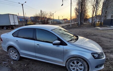 Volkswagen Polo VI (EU Market), 2011 год, 850 000 рублей, 4 фотография