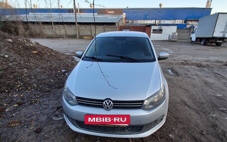 Volkswagen Polo VI (EU Market), 2011 год, 850 000 рублей, 2 фотография
