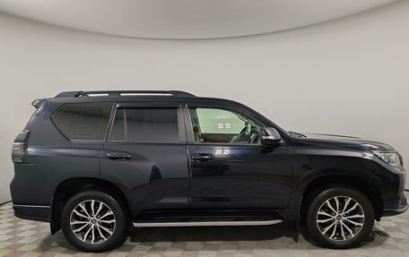 Toyota Land Cruiser Prado 150 рестайлинг 2, 2021 год, 6 750 000 рублей, 4 фотография