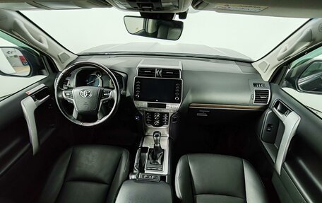 Toyota Land Cruiser Prado 150 рестайлинг 2, 2021 год, 6 750 000 рублей, 13 фотография