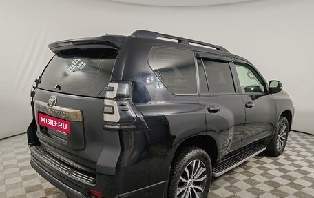 Toyota Land Cruiser Prado 150 рестайлинг 2, 2021 год, 6 750 000 рублей, 5 фотография
