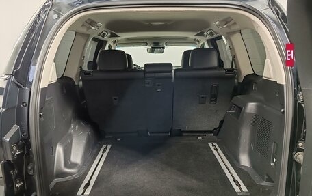Toyota Land Cruiser Prado 150 рестайлинг 2, 2021 год, 6 750 000 рублей, 9 фотография