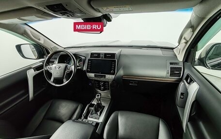 Toyota Land Cruiser Prado 150 рестайлинг 2, 2021 год, 6 750 000 рублей, 10 фотография