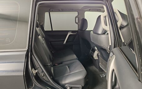Toyota Land Cruiser Prado 150 рестайлинг 2, 2021 год, 6 750 000 рублей, 20 фотография