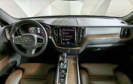 Volvo XC60 II, 2021 год, 4 299 000 рублей, 10 фотография