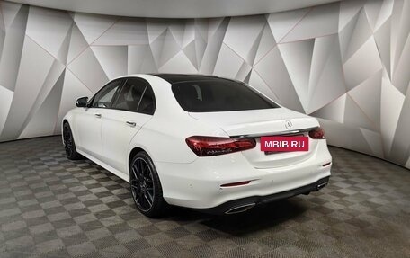 Mercedes-Benz E-Класс, 2020 год, 5 990 000 рублей, 4 фотография