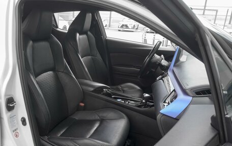 Toyota C-HR I рестайлинг, 2018 год, 2 449 000 рублей, 8 фотография