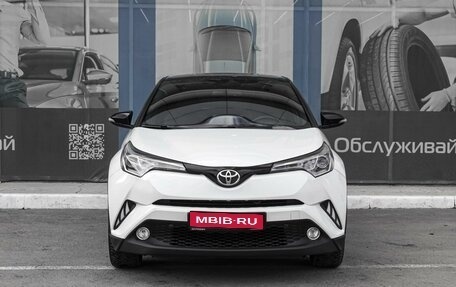 Toyota C-HR I рестайлинг, 2018 год, 2 449 000 рублей, 3 фотография