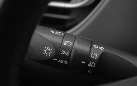 Toyota C-HR I рестайлинг, 2018 год, 2 449 000 рублей, 15 фотография