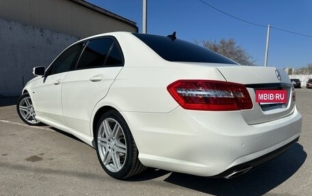 Mercedes-Benz E-Класс, 2011 год, 1 650 000 рублей, 6 фотография