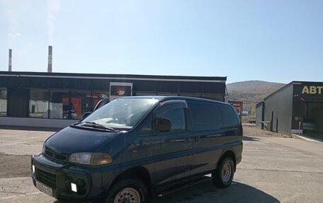 Mitsubishi Delica IV, 1995 год, 850 000 рублей, 4 фотография