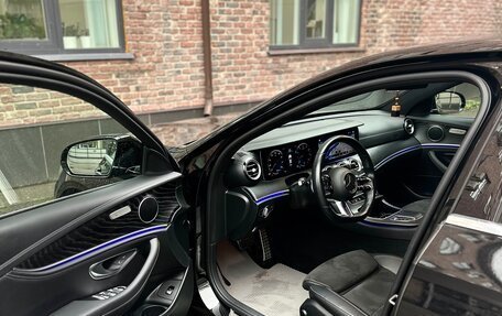 Mercedes-Benz E-Класс, 2020 год, 4 600 000 рублей, 11 фотография