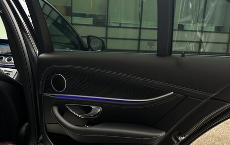 Mercedes-Benz E-Класс, 2020 год, 4 600 000 рублей, 20 фотография