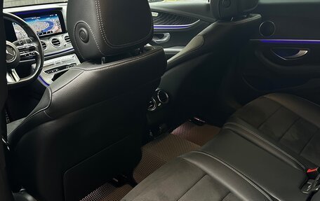 Mercedes-Benz E-Класс, 2020 год, 4 600 000 рублей, 24 фотография