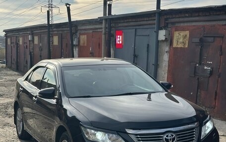 Toyota Camry, 2013 год, 1 980 000 рублей, 2 фотография