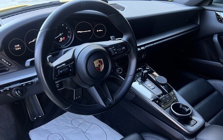 Porsche 911, 2019 год, 13 950 000 рублей, 39 фотография