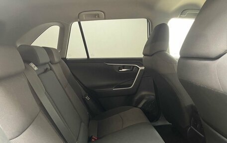 Toyota RAV4, 2019 год, 3 849 000 рублей, 13 фотография