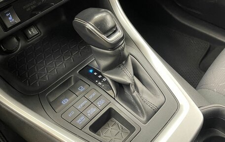 Toyota RAV4, 2019 год, 3 849 000 рублей, 16 фотография